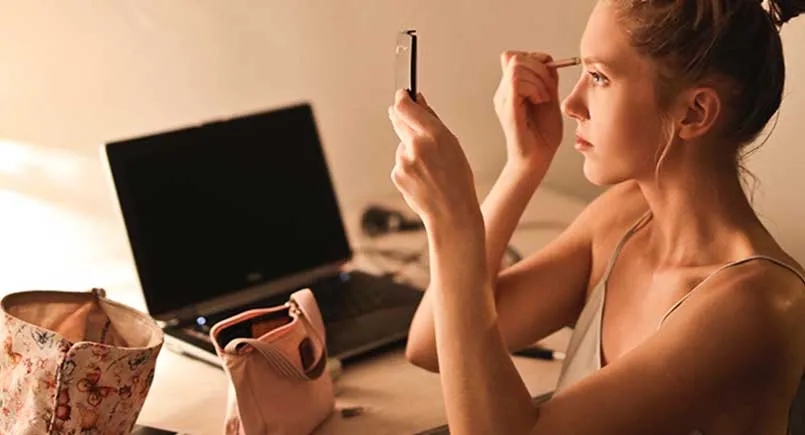 Hotel Bedroom Frustrations and How to Avoid Them - Read More