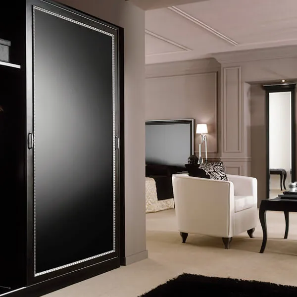Black Boutique Hotel Wardrobe - Venice