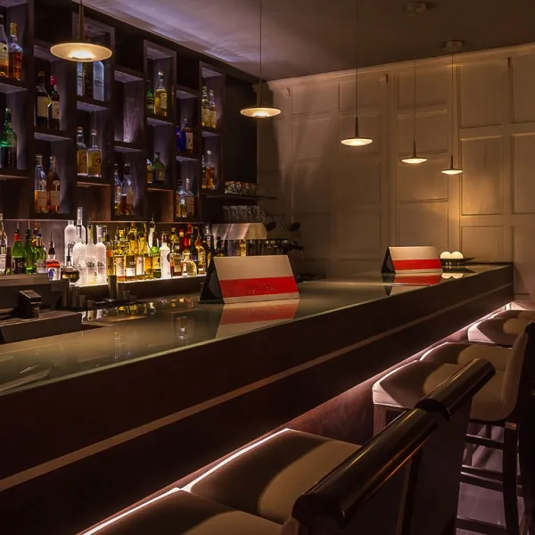 Bespoke Classis Bar Winehouse