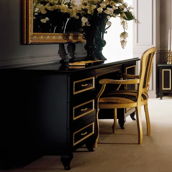 Black Boutique Hotel Desk - Paris