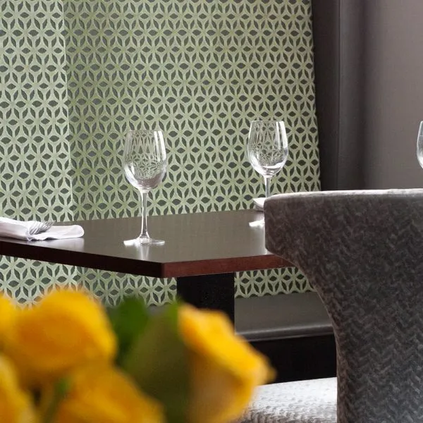 furnotel-green-bauquette-seating