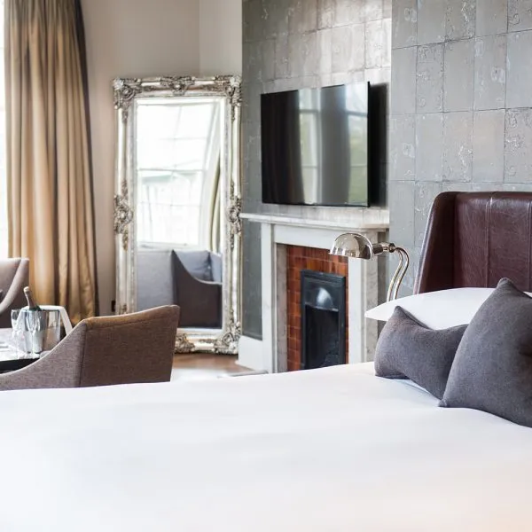 bespoke hotel bedroom furniture
